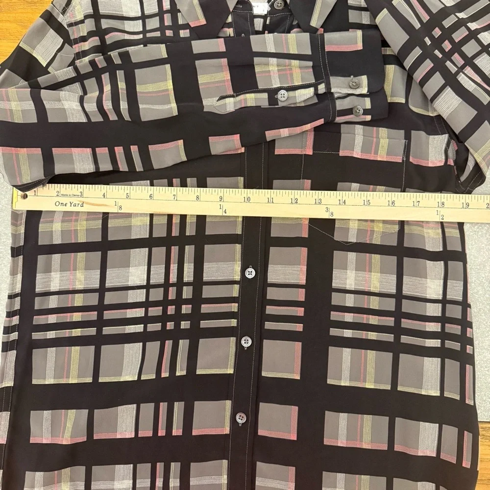 Equipment Femme 100% Silk Plaid Button Down Blouse Shirt Size Small - Picture 5 of 9